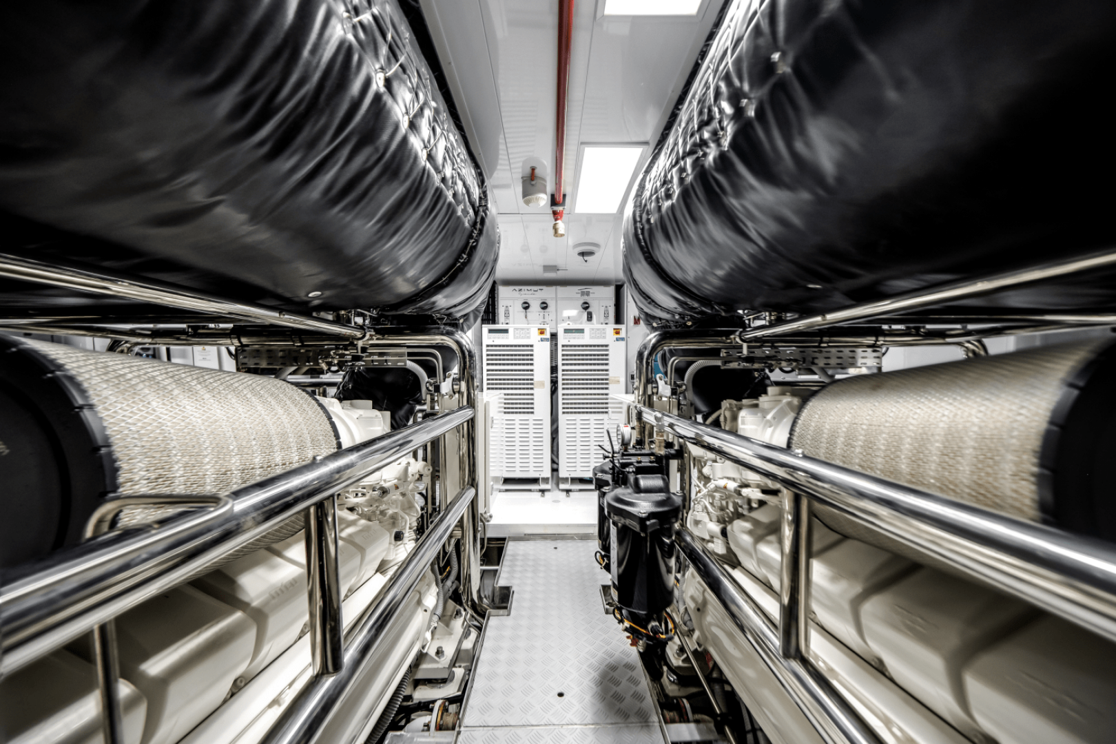 Slide: The Image of Azimut Grande 32M 2025 - 5568725