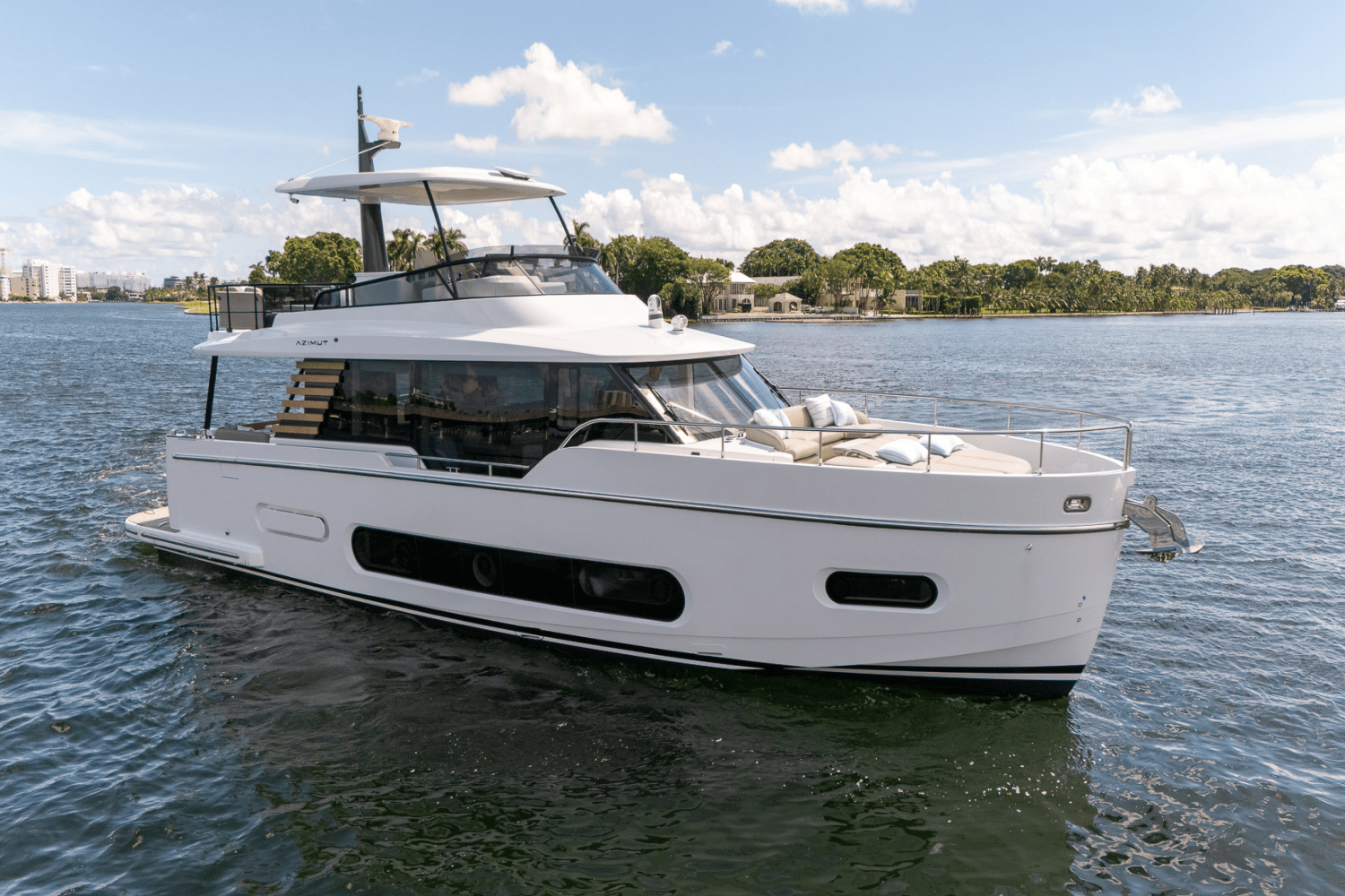 Slide: The Image of Azimut Magellano 60 2025 - 0