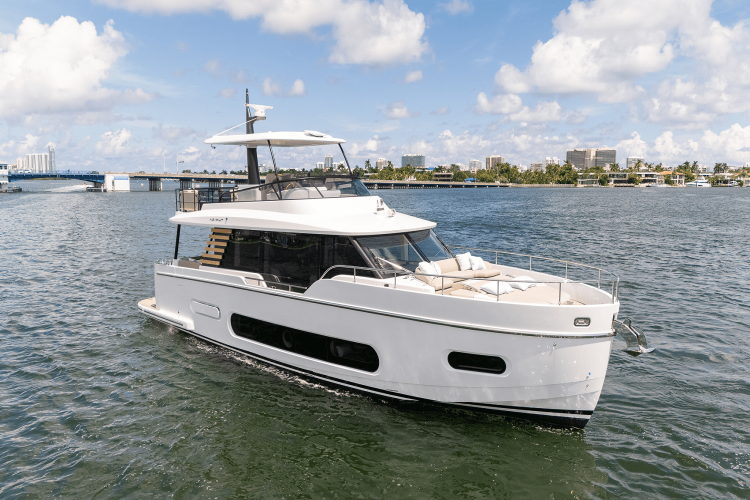 Slide: The Image of Azimut Magellano 60 2025 - 1