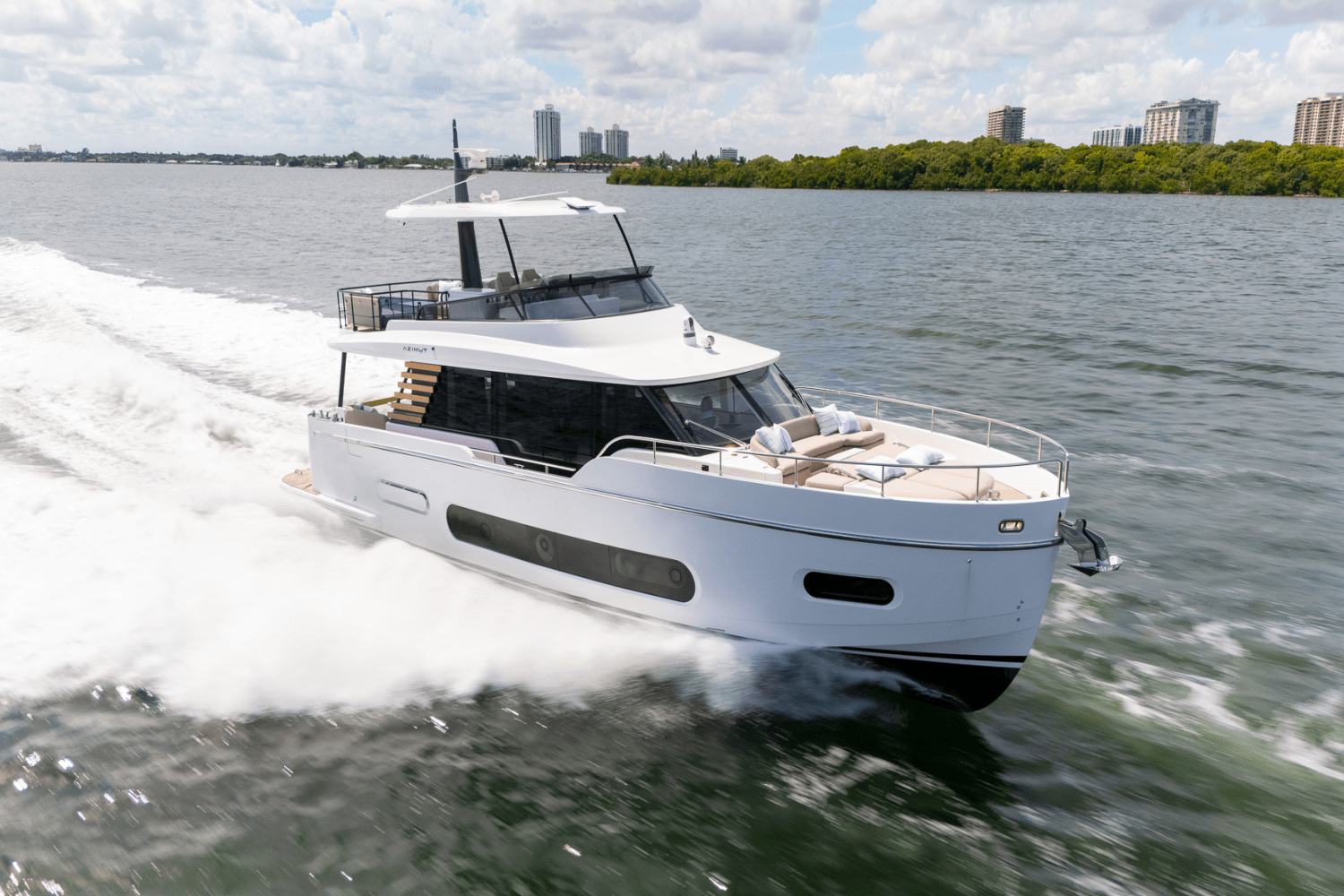 Slide: The Image of Azimut Magellano 60 2025 - 16
