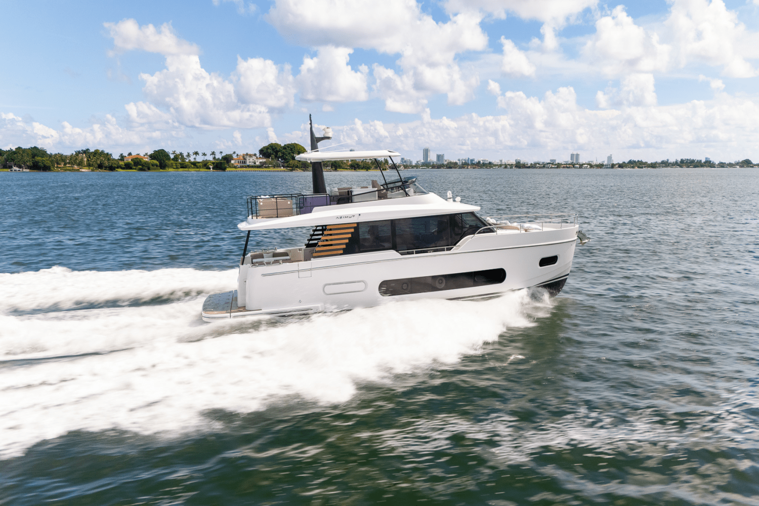Slide: The Image of Azimut Magellano 60 2025 - 17