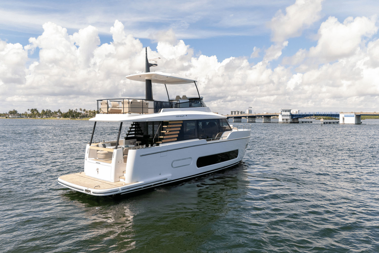 Slide: The Image of Azimut Magellano 60 2025 - 2