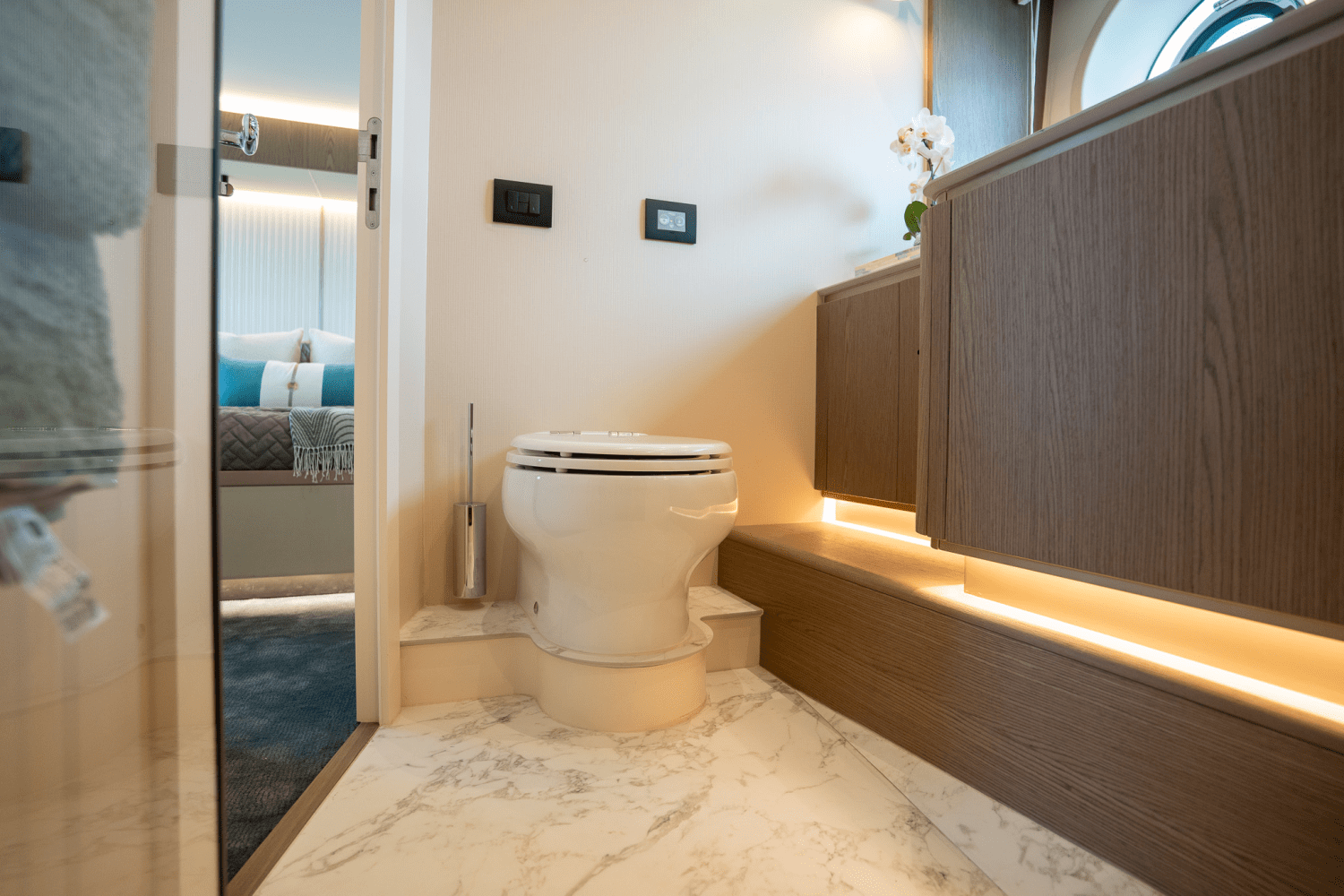 Slide: The Image of Azimut Magellano 60 2025 - 30