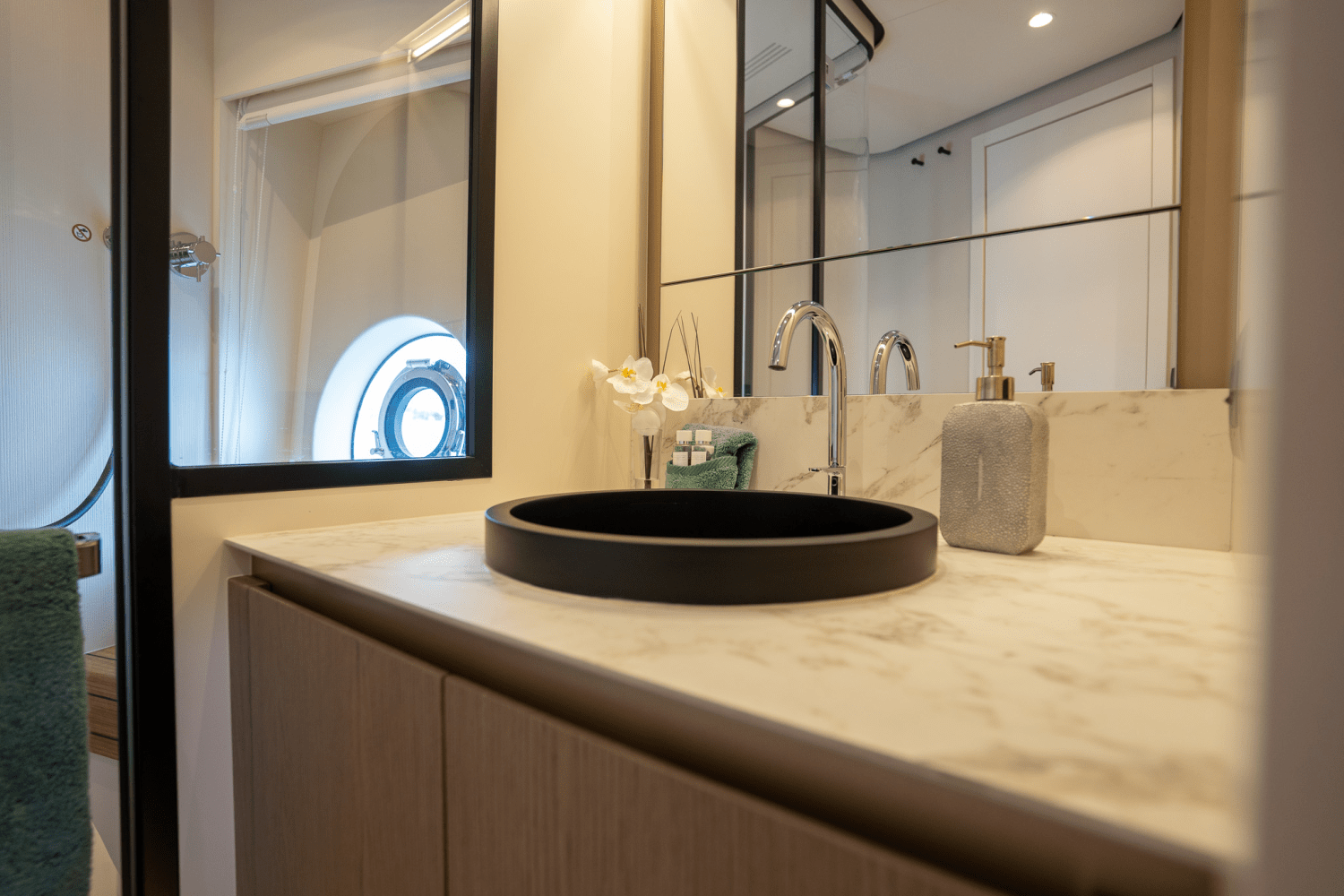 Slide: The Image of Azimut Magellano 60 2025 - 37