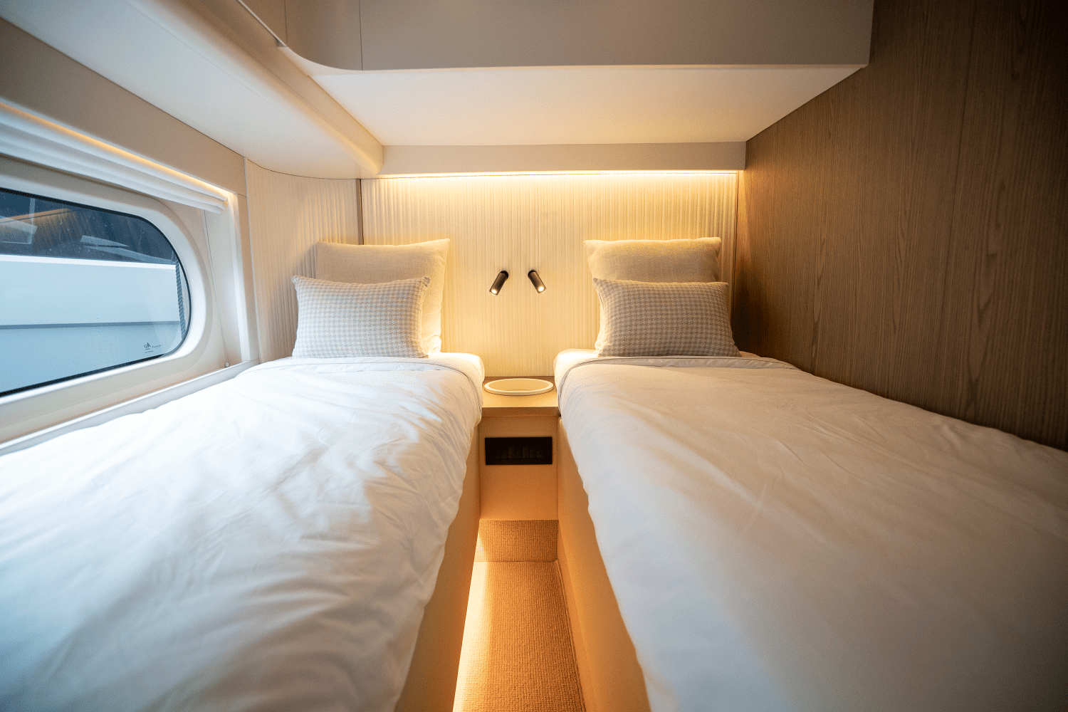 Slide: The Image of Azimut Magellano 60 2025 - 41