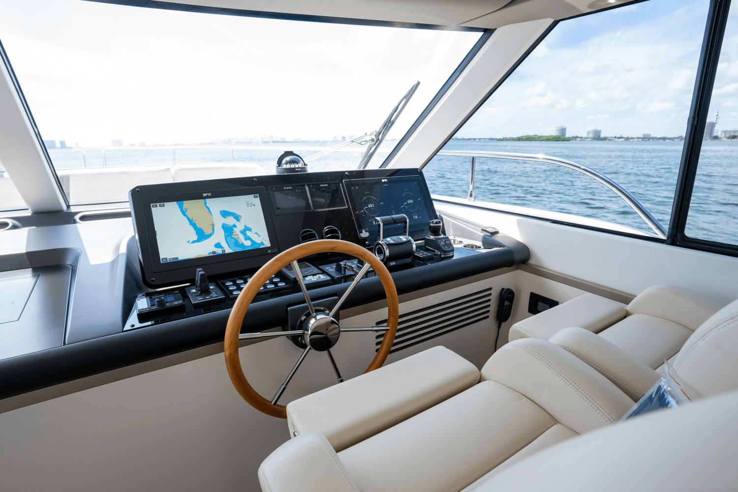 Slide: The Image of Azimut Magellano 60 2025 - 49