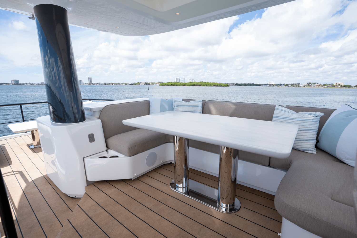 Slide: The Image of Azimut Magellano 60 2025 - 62