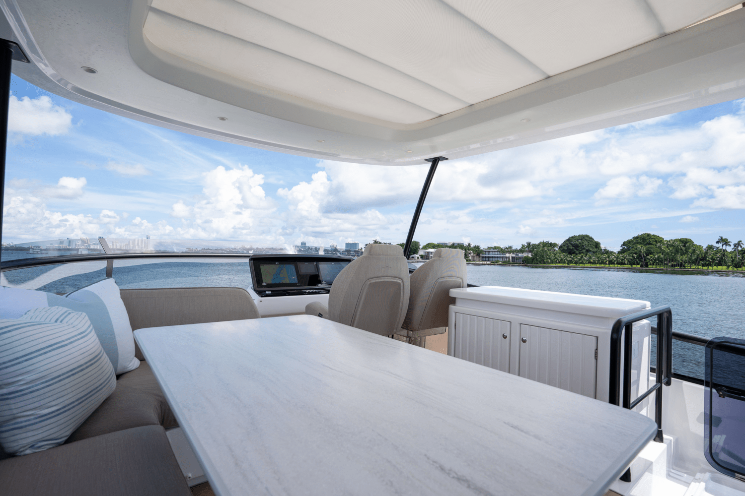 Slide: The Image of Azimut Magellano 60 2025 - 65
