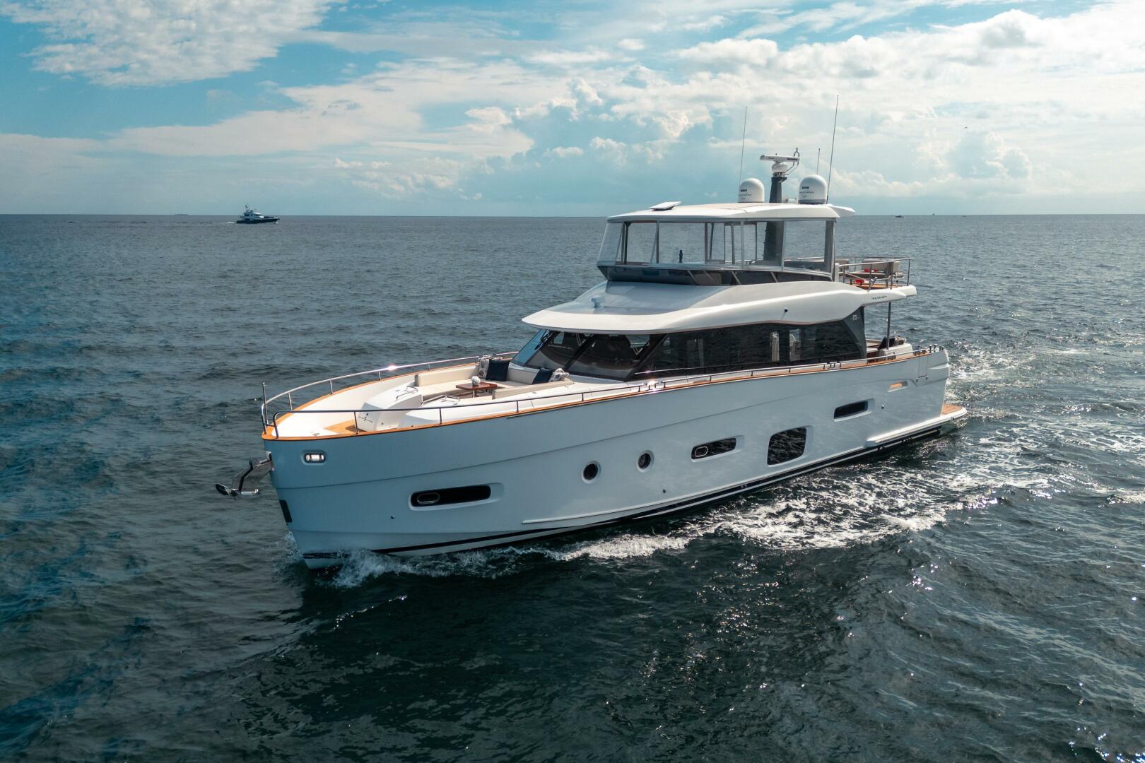 Slide: The Image of Azimut Magellano 66 2018 - 1