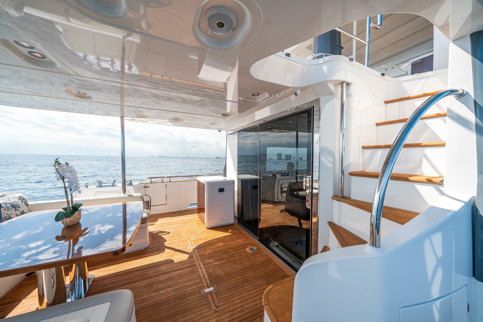 Slide: The Image of Azimut Magellano 66 2018 - 11