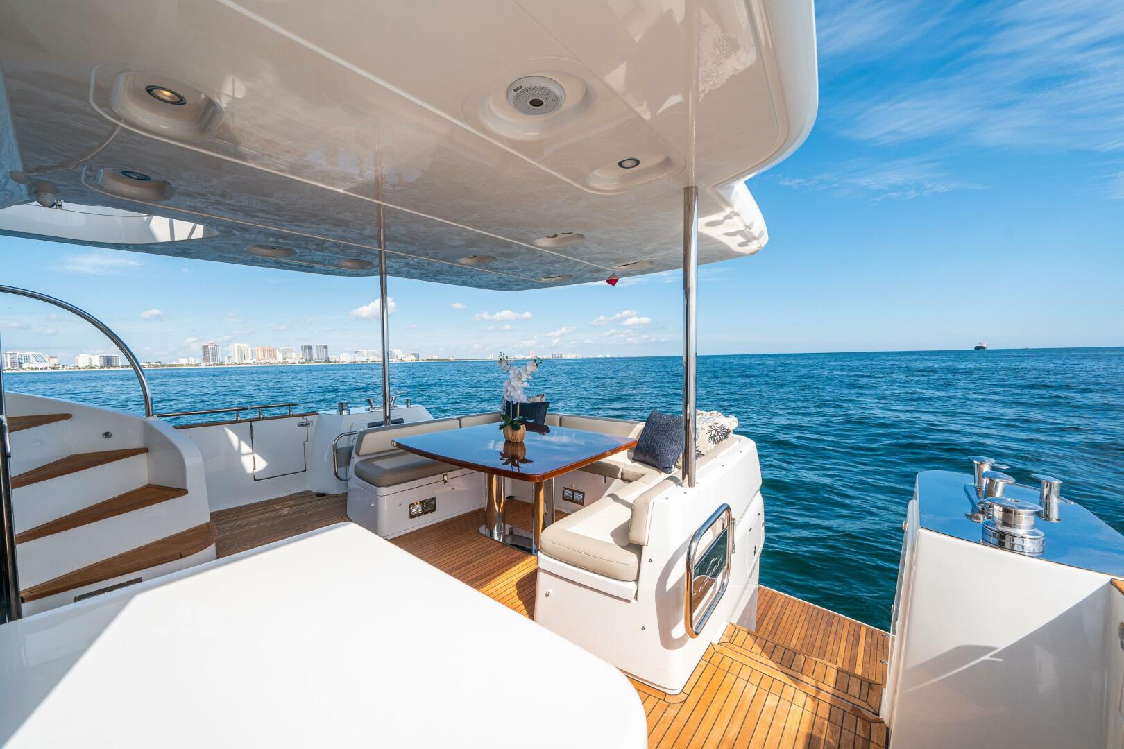 Slide: The Image of Azimut Magellano 66 2018 - 12