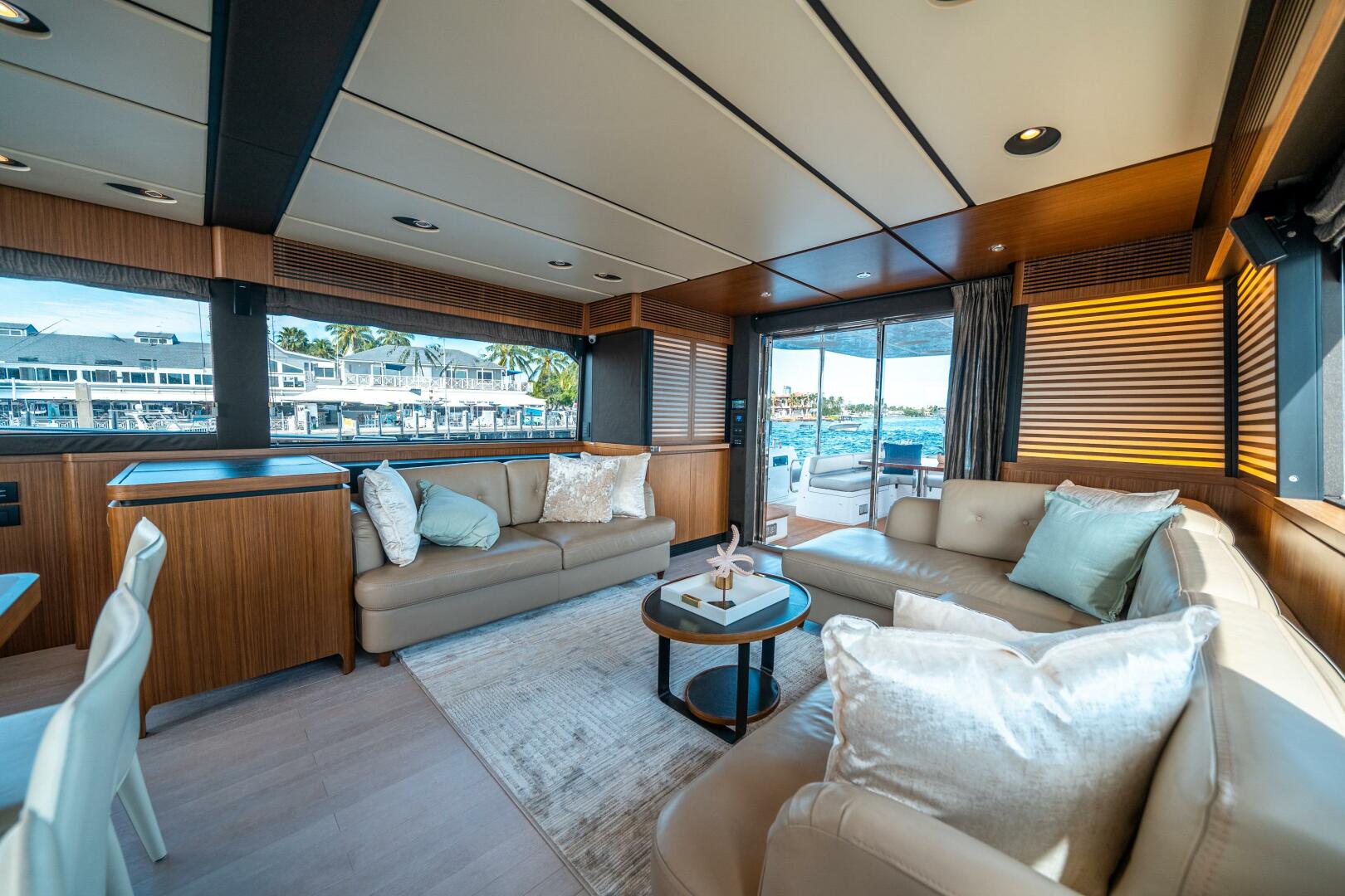 Slide: The Image of Azimut Magellano 66 2018 - 19