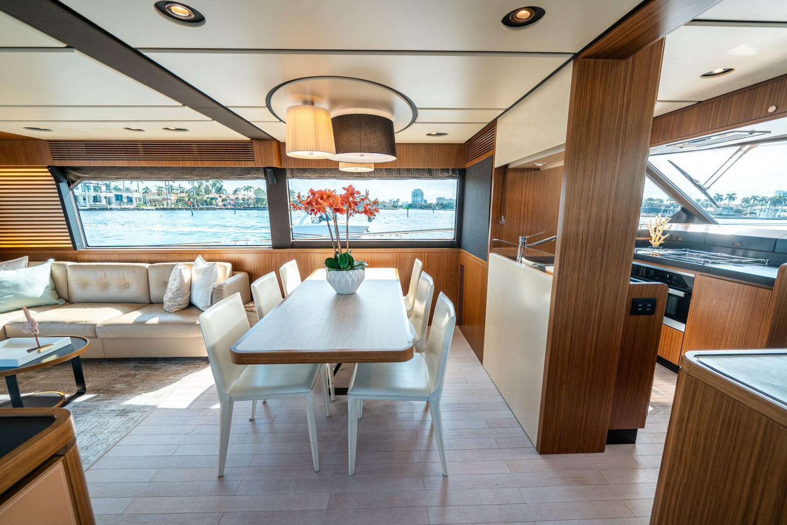 Slide: The Image of Azimut Magellano 66 2018 - 22