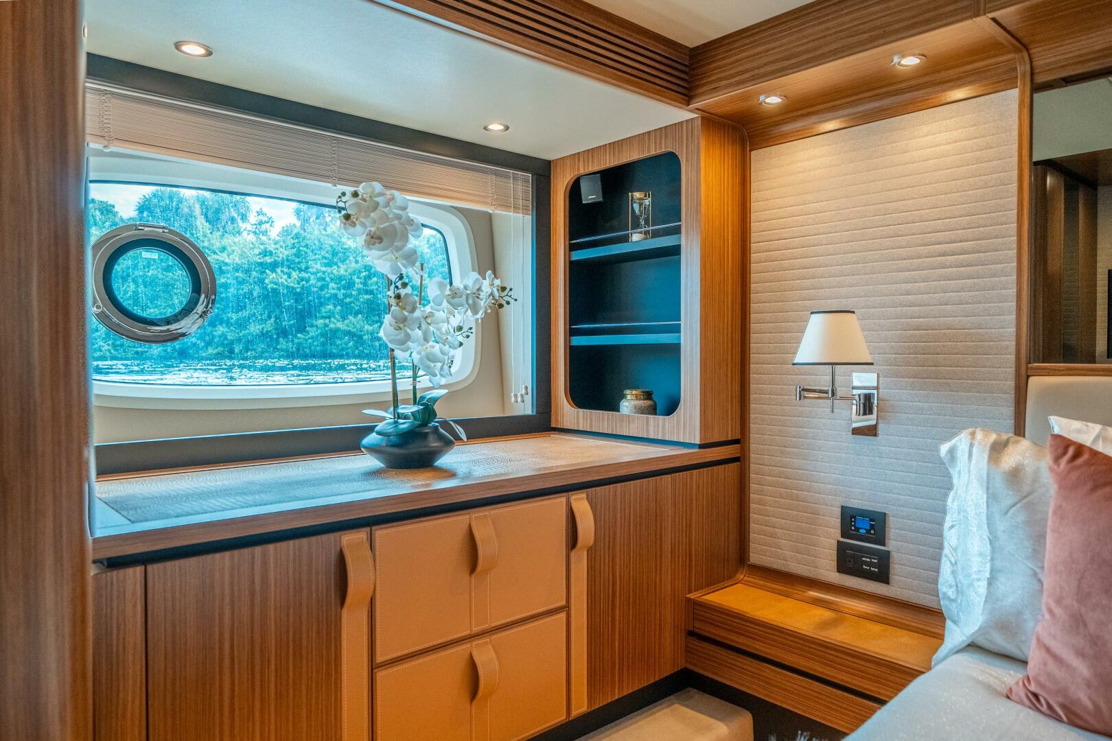 Slide: The Image of Azimut Magellano 66 2018 - 31
