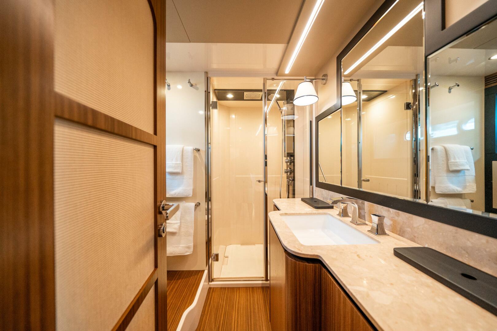Slide: The Image of Azimut Magellano 66 2018 - 34