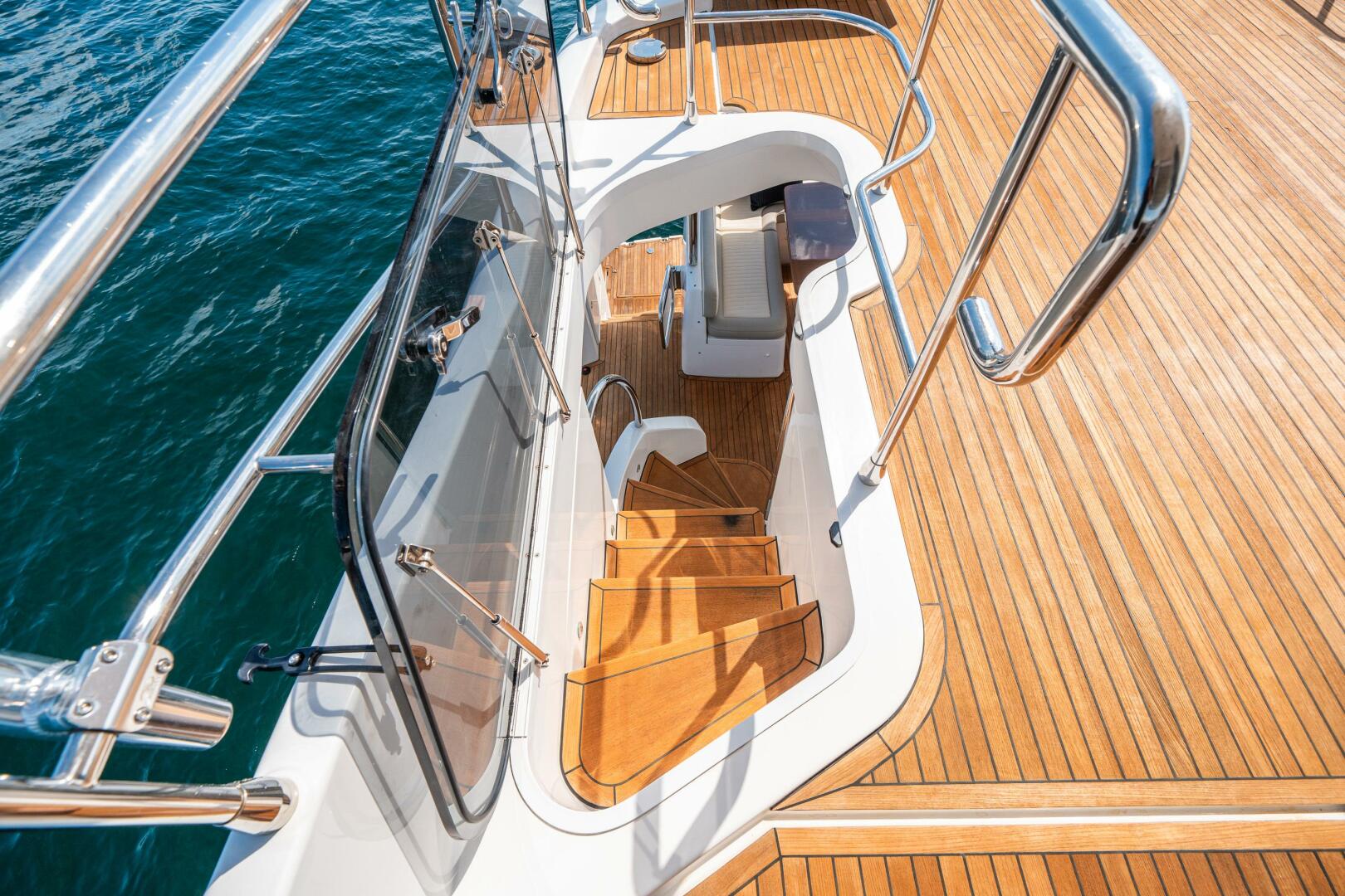 Slide: The Image of Azimut Magellano 66 2018 - 42