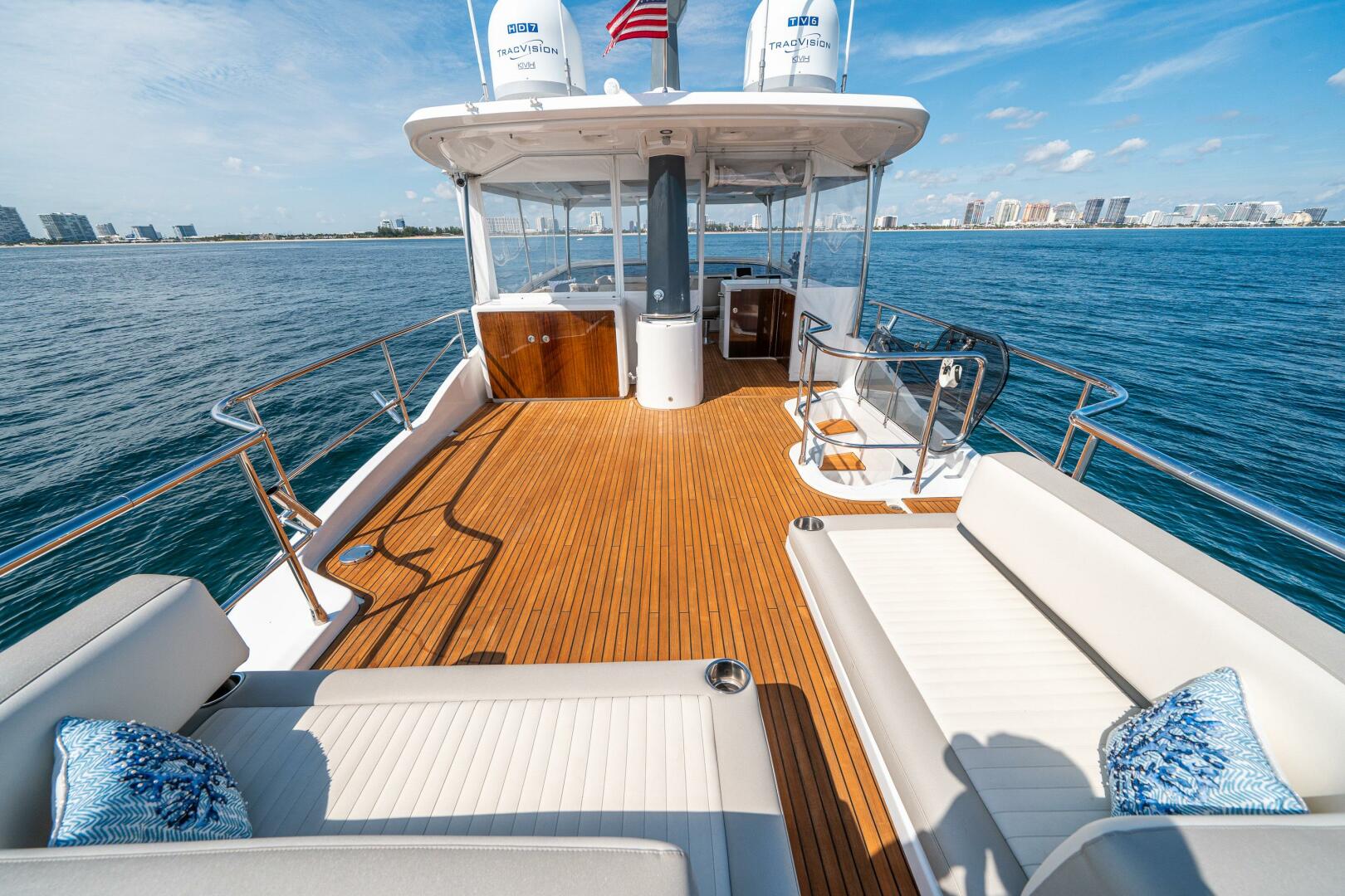 Slide: The Image of Azimut Magellano 66 2018 - 45
