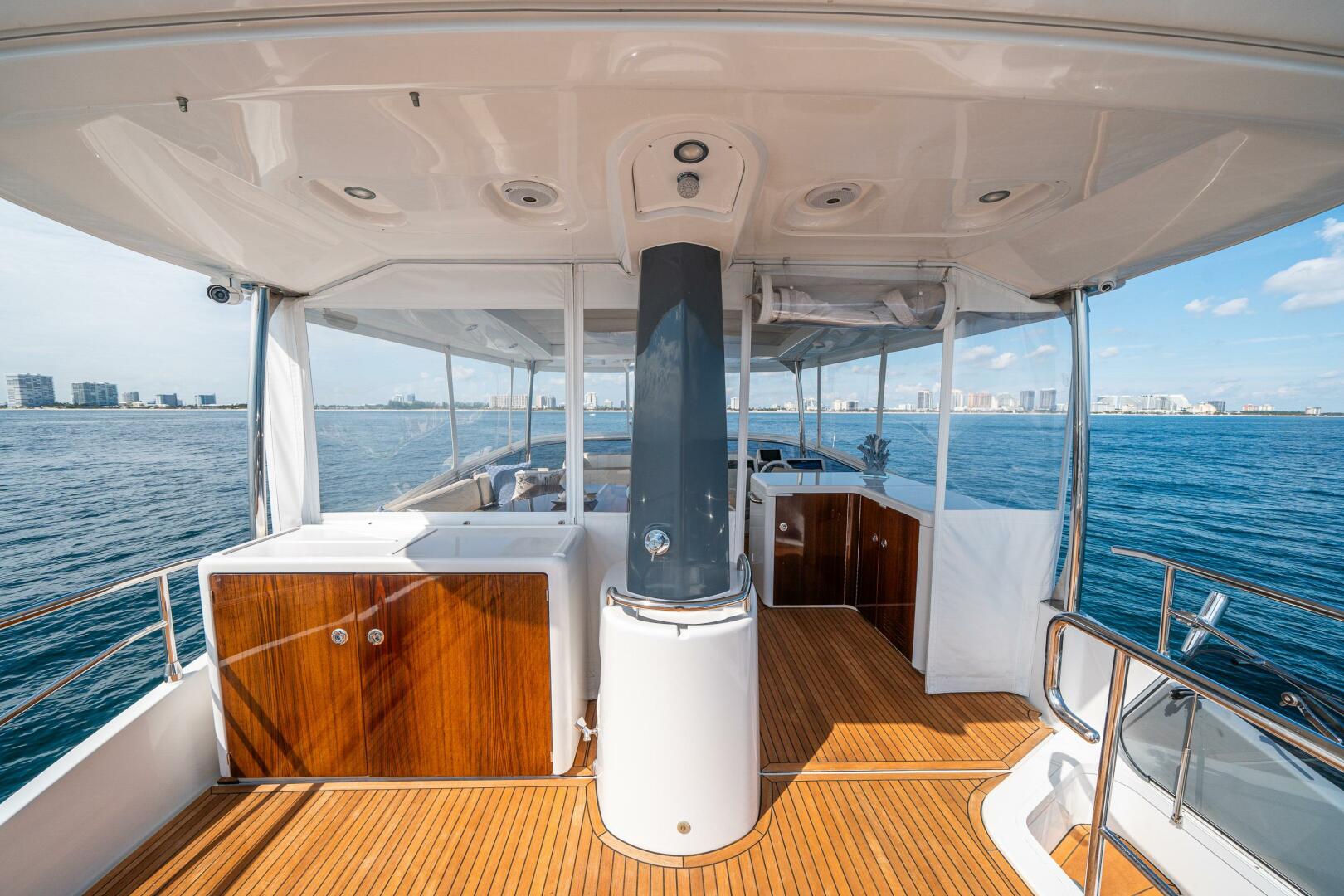 Slide: The Image of Azimut Magellano 66 2018 - 46