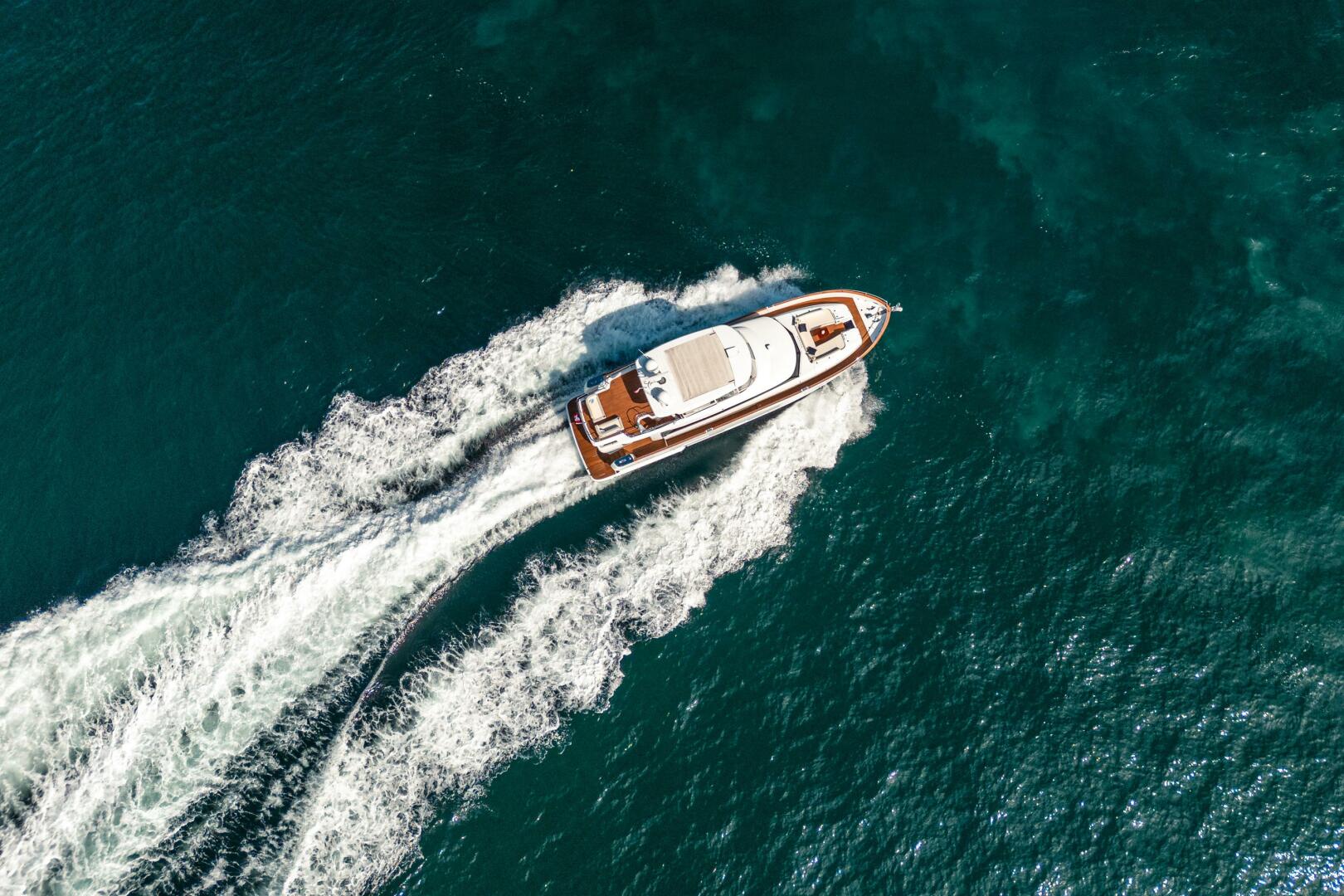 Slide: The Image of Azimut Magellano 66 2018 - 8