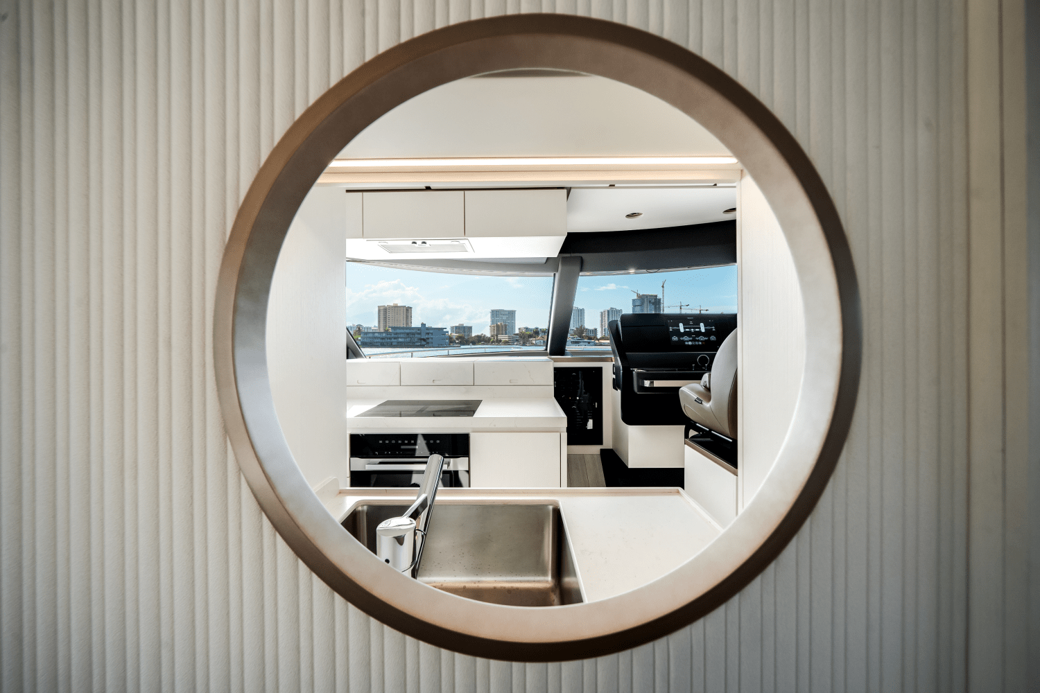 Slide: The Image of Azimut Magellano 66 2024 - 17