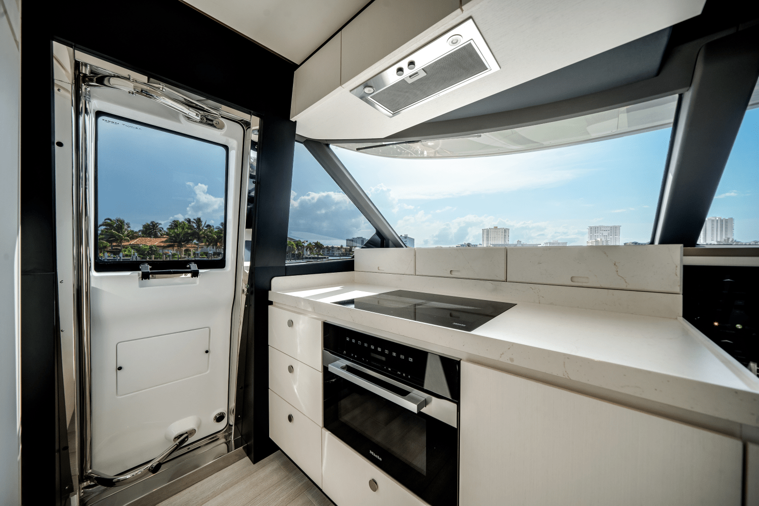 Slide: The Image of Azimut Magellano 66 2024 - 19