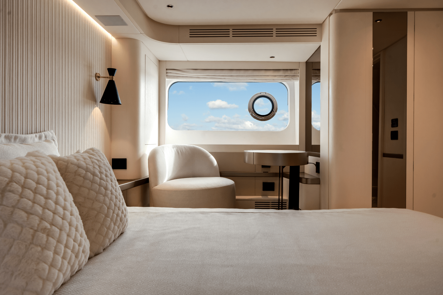 Slide: The Image of Azimut Magellano 66 2024 - 28