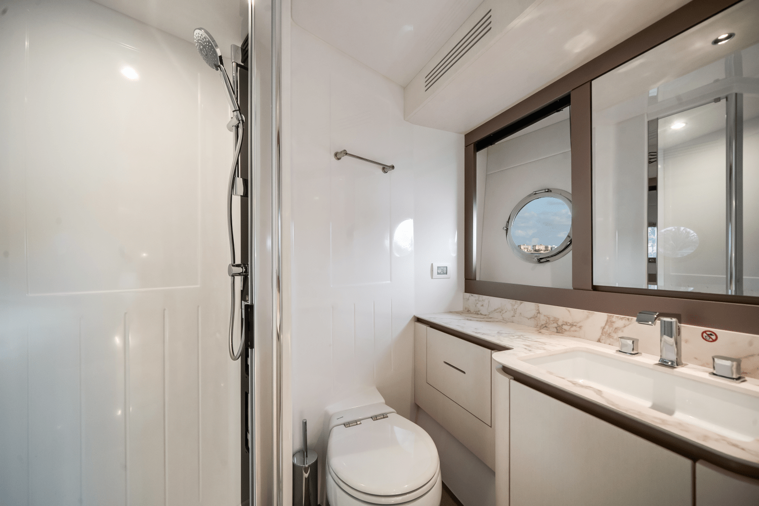 Slide: The Image of Azimut Magellano 66 2024 - 41