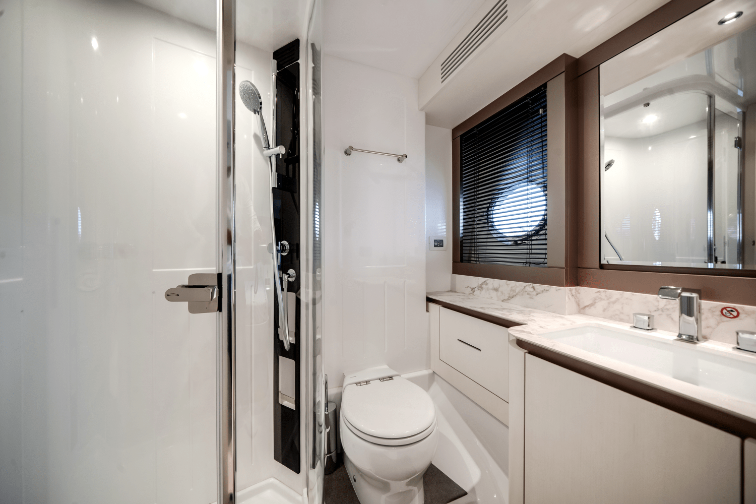 Slide: The Image of Azimut Magellano 66 2024 - 44