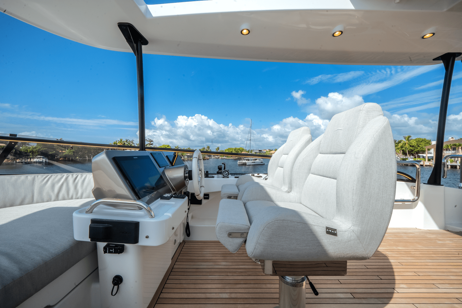 Slide: The Image of Azimut Magellano 66 2024 - 62