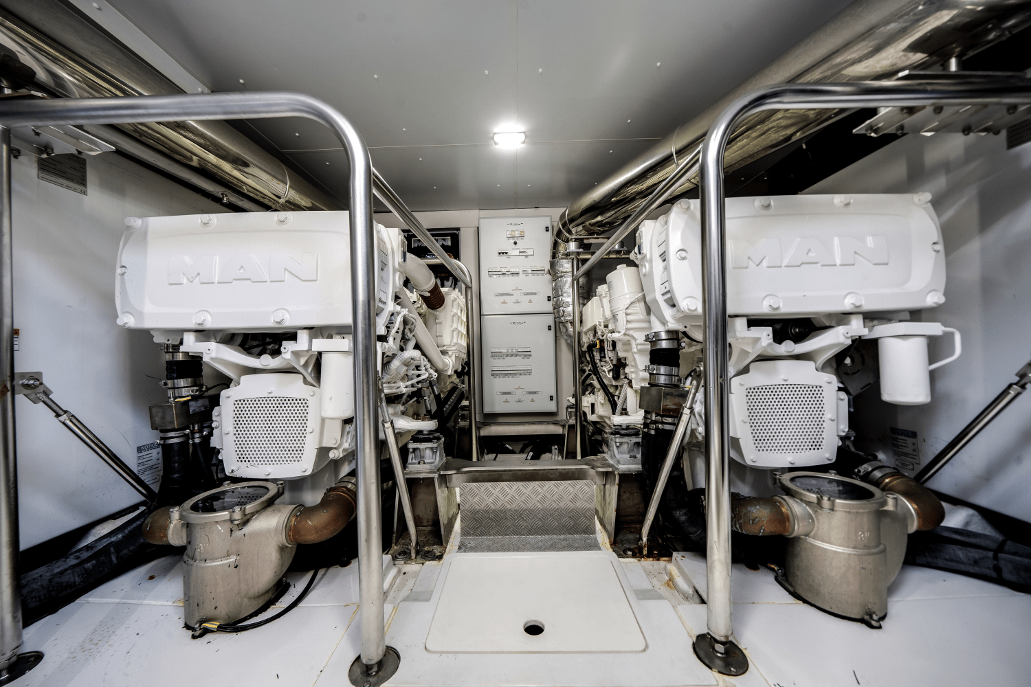 Slide: The Image of Azimut Magellano 66 2024 - 64