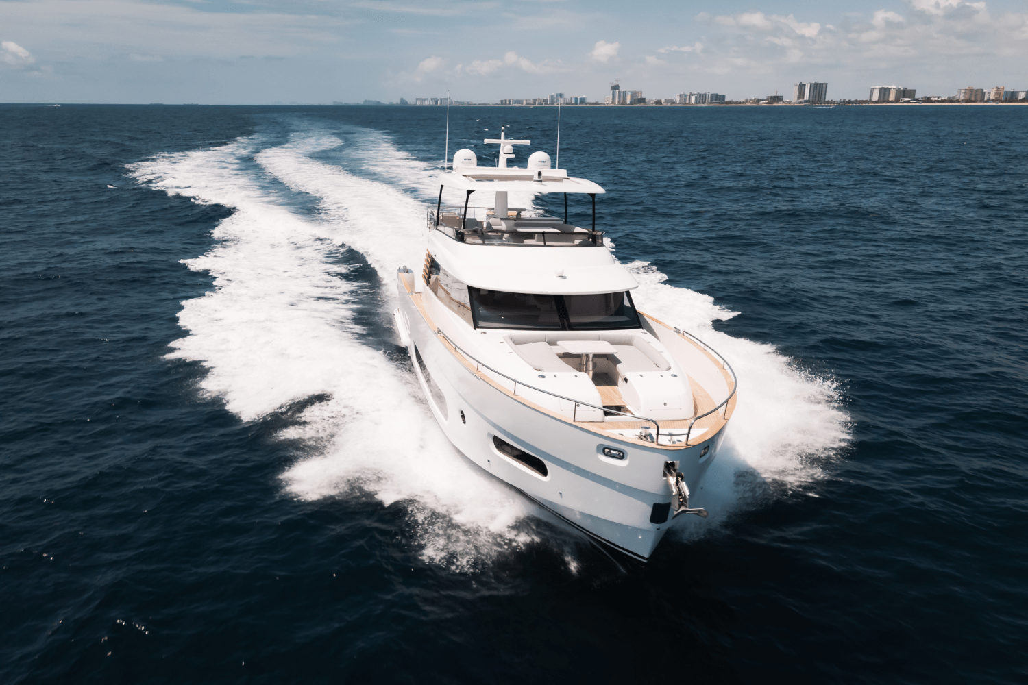 Slide: The Image of Azimut Magellano 66 2024 - 85