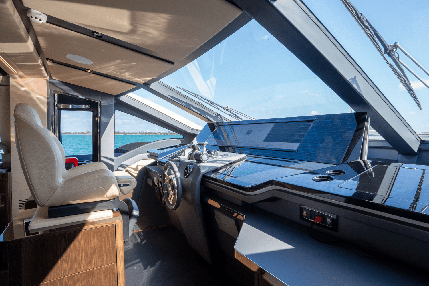 Slide: The Image of Azimut S10 2022 - 31