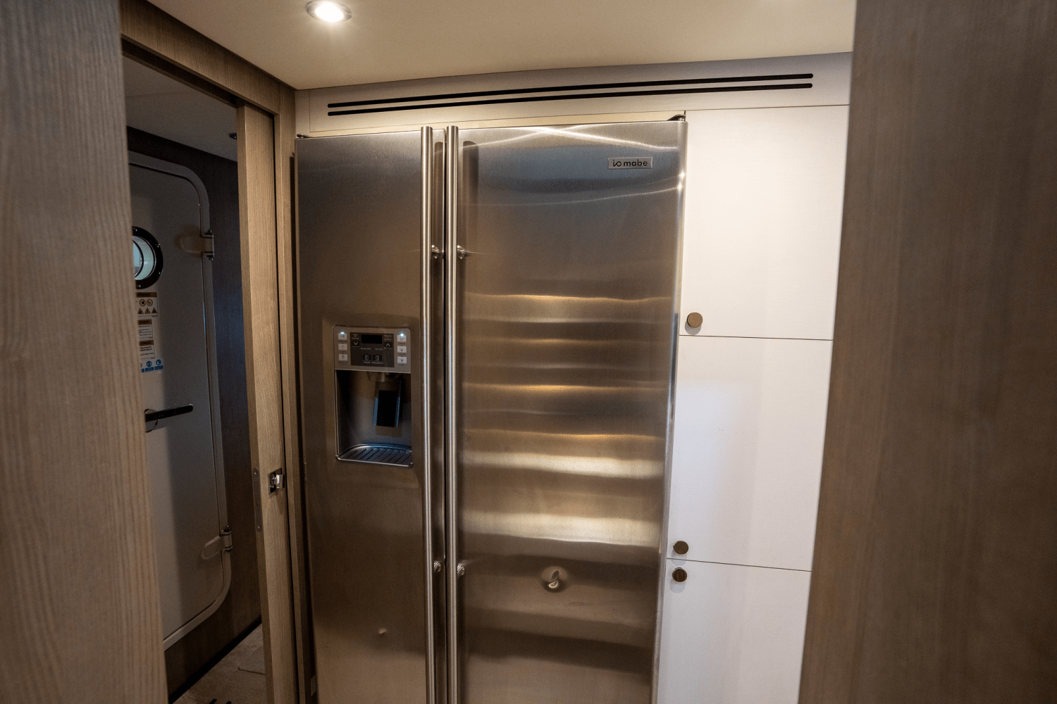 Slide: The Image of Azimut S10 2022 - 63