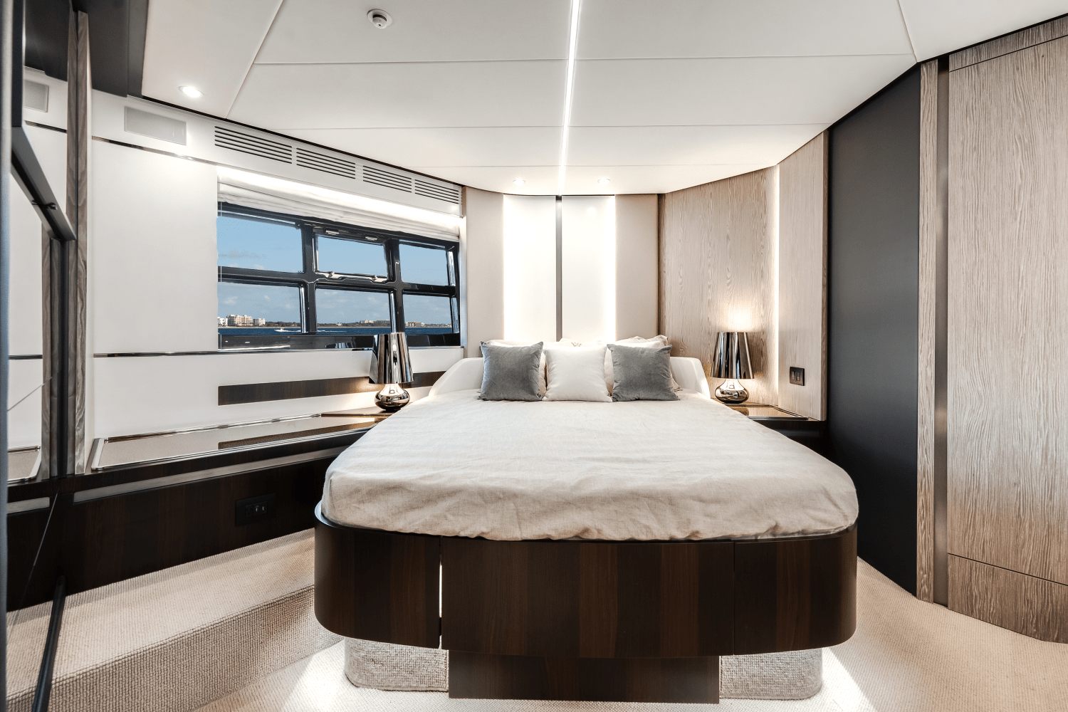 Slide: The Image of Azimut S6 2025 - 17