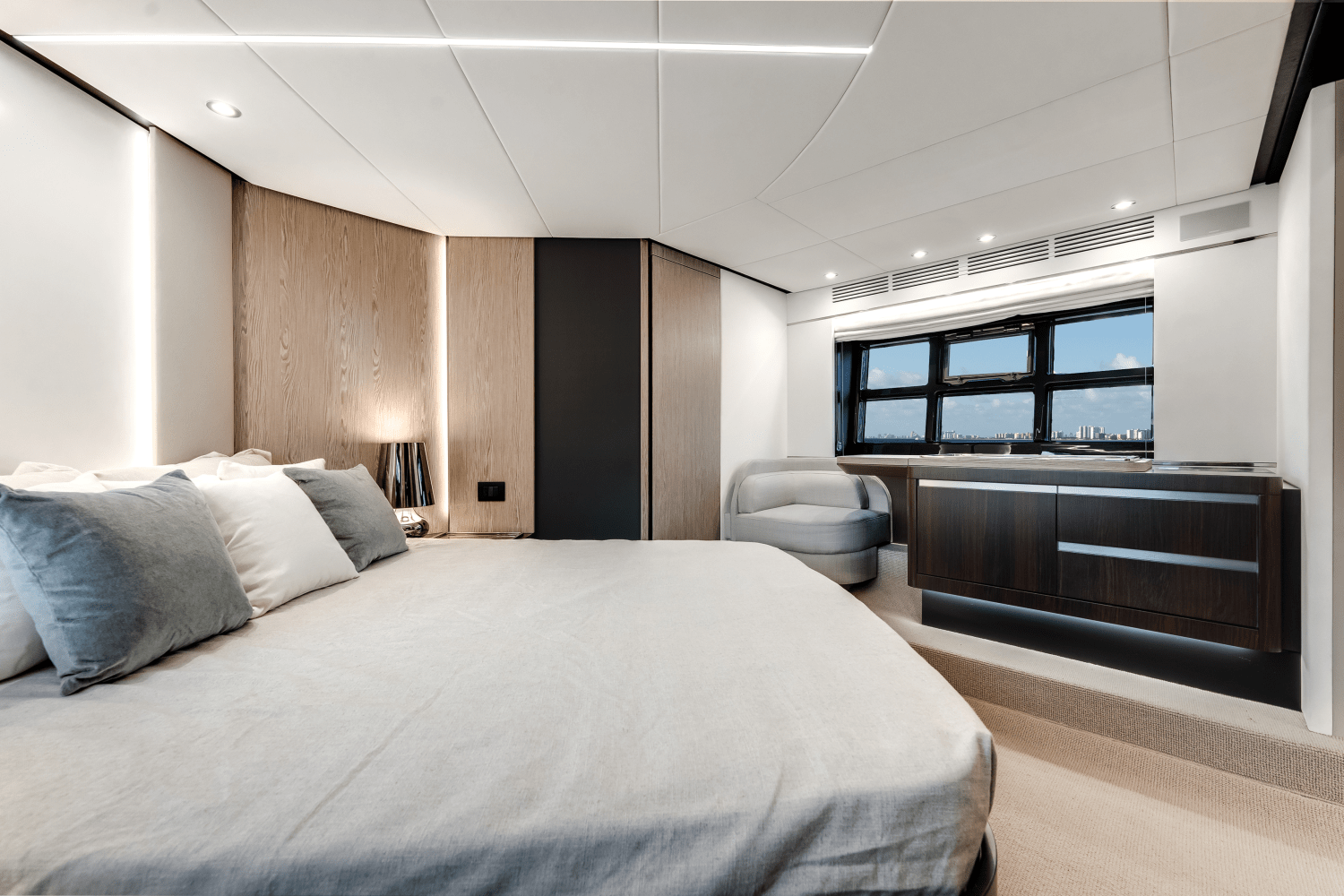 Slide: The Image of Azimut S6 2025 - 19