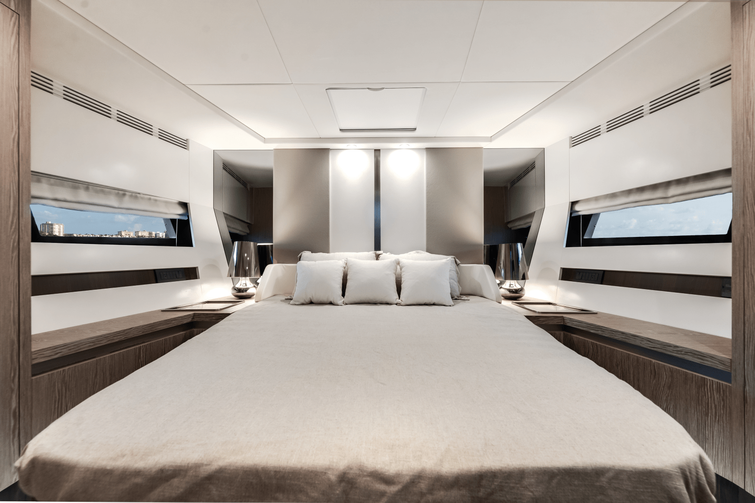 Slide: The Image of Azimut S6 2025 - 24