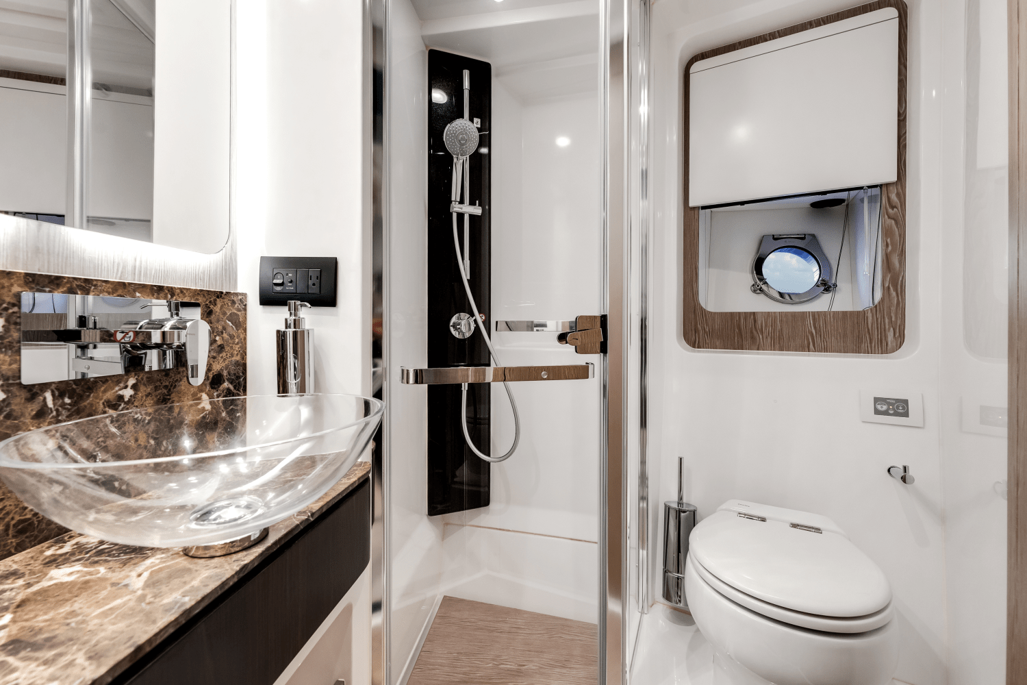 Slide: The Image of Azimut S6 2025 - 27