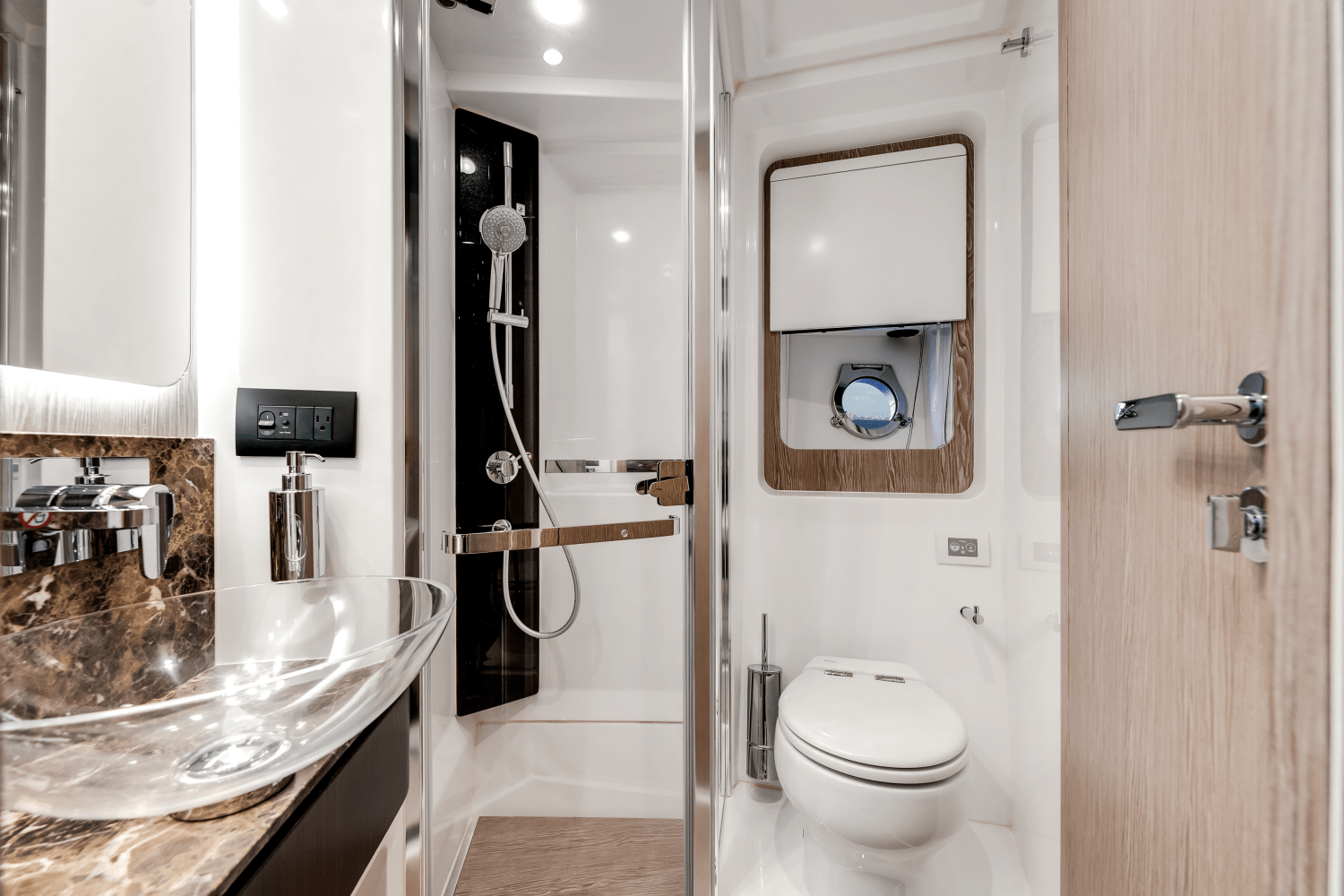 Slide: The Image of Azimut S6 2025 - 28