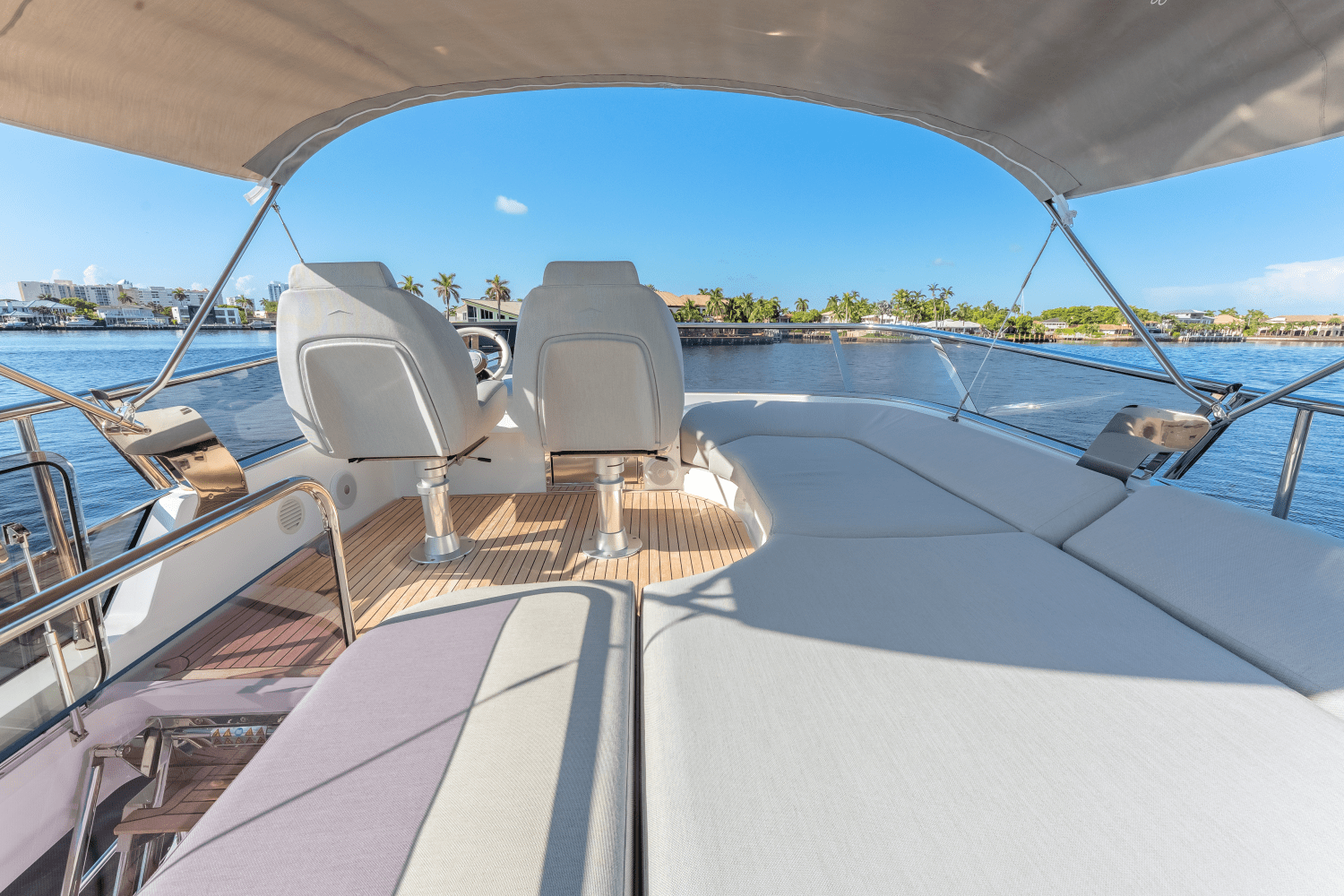 Slide: The Image of Azimut S6 2025 - 31