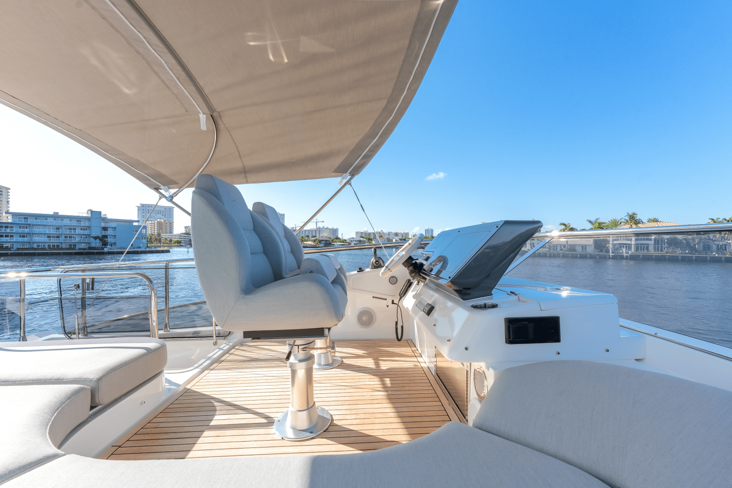 Slide: The Image of Azimut S6 2025 - 32