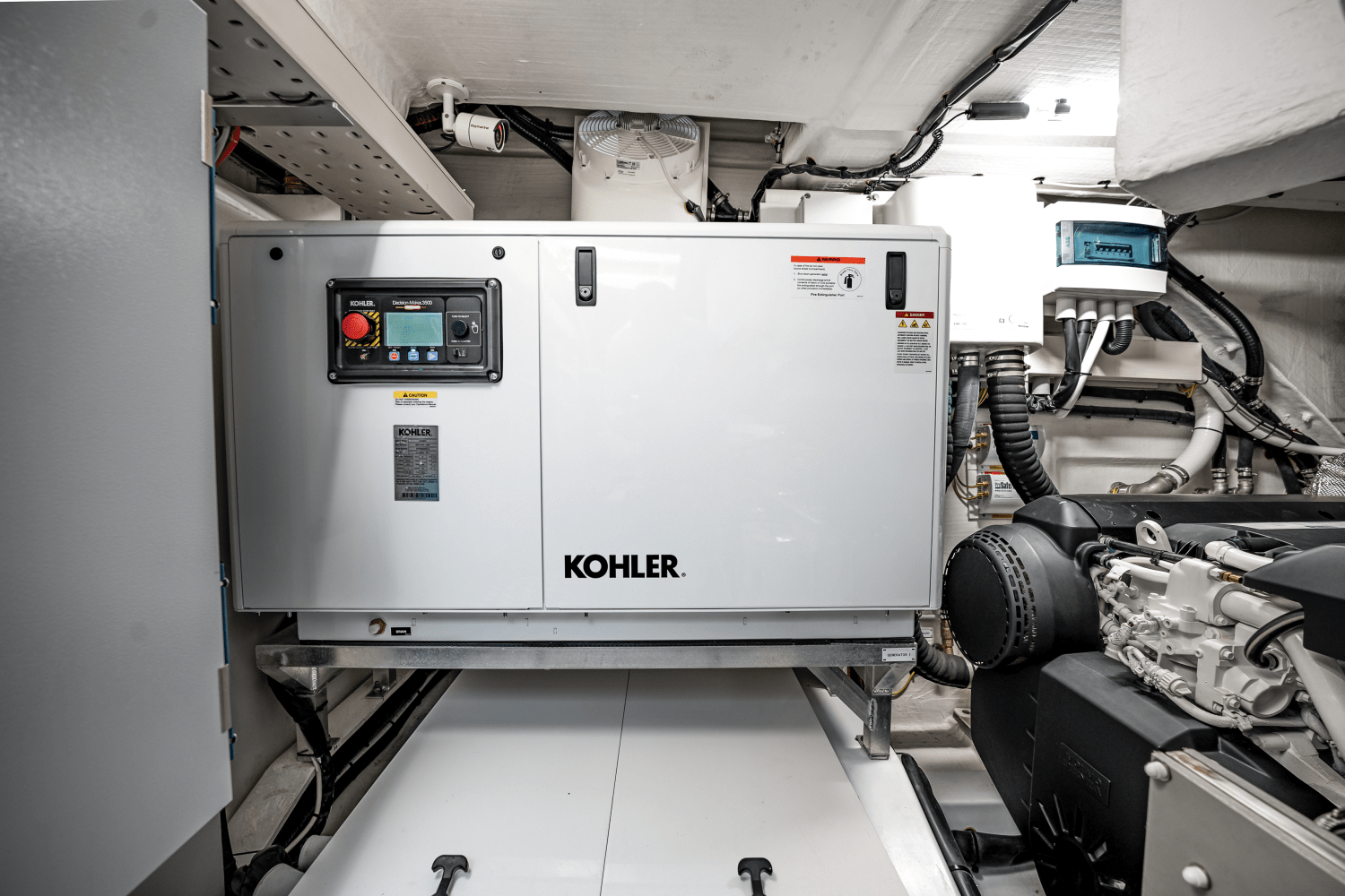 Slide: The Image of Azimut S6 2025 - 35