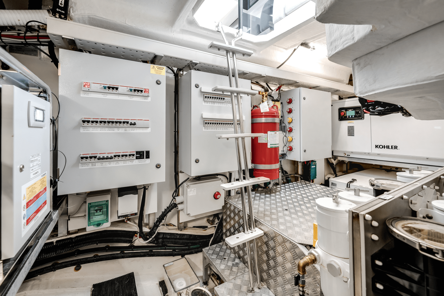 Slide: The Image of Azimut S6 2025 - 40