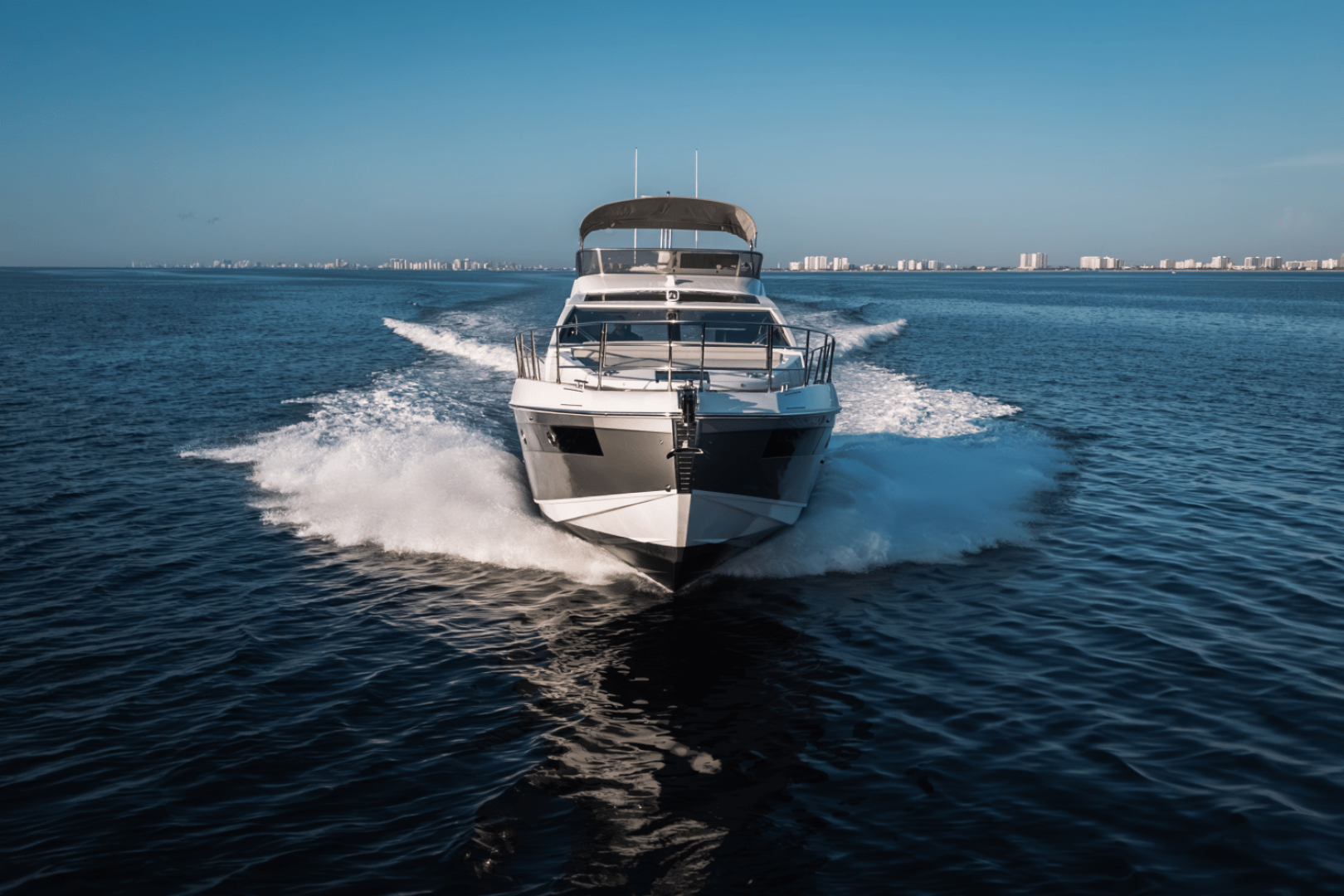 Slide: The Image of Azimut S6 2025 - 4592519