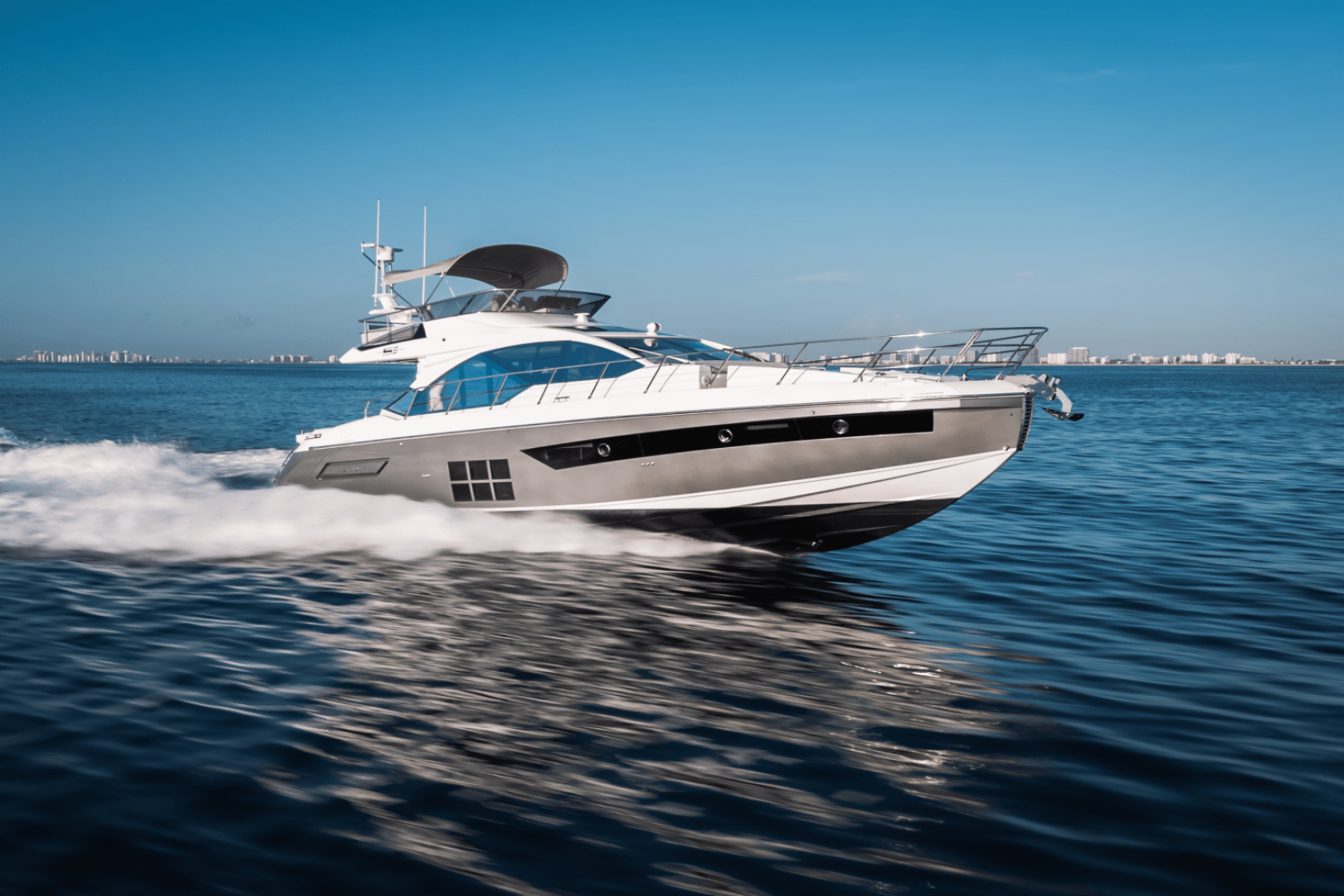 Slide: The Image of Azimut S6 2025 - 4592527