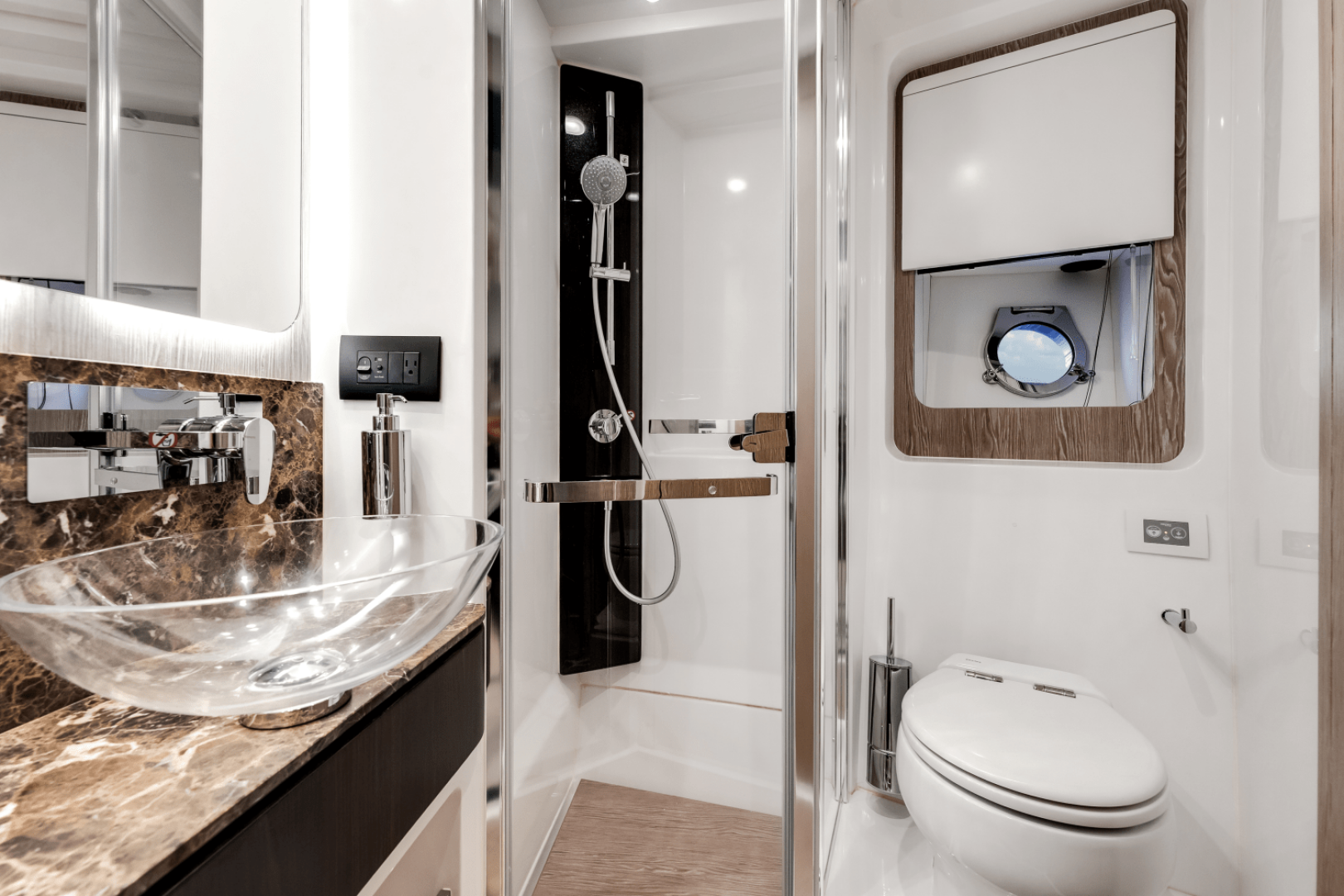 Slide: The Image of Azimut S6 2025 - 4592533