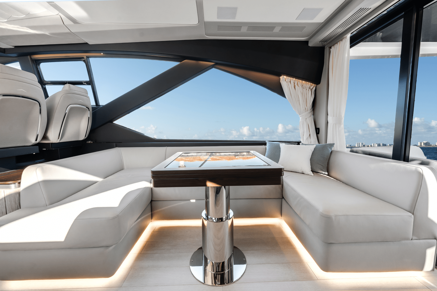 Slide: The Image of Azimut S6 2025 - 8