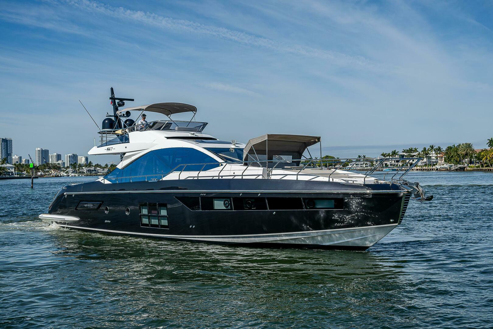 Slide: The Image of Azimut S7 2019 - 4997152