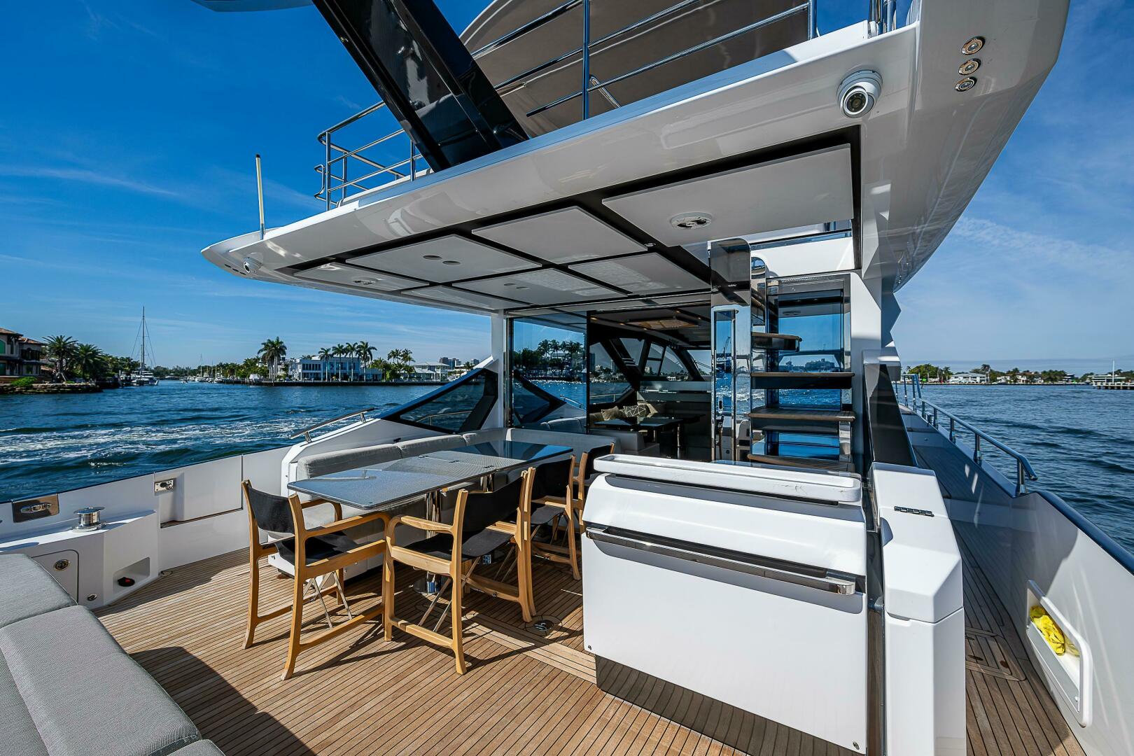 Slide: The Image of Azimut S7 2019 - 4997169