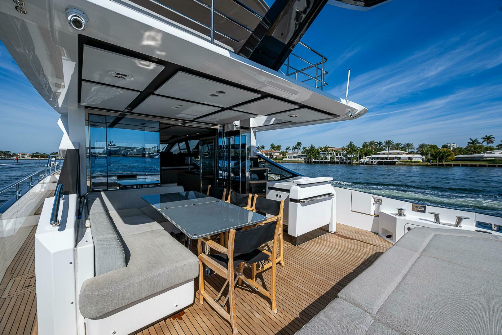 Slide: The Image of Azimut S7 2019 - 4997170