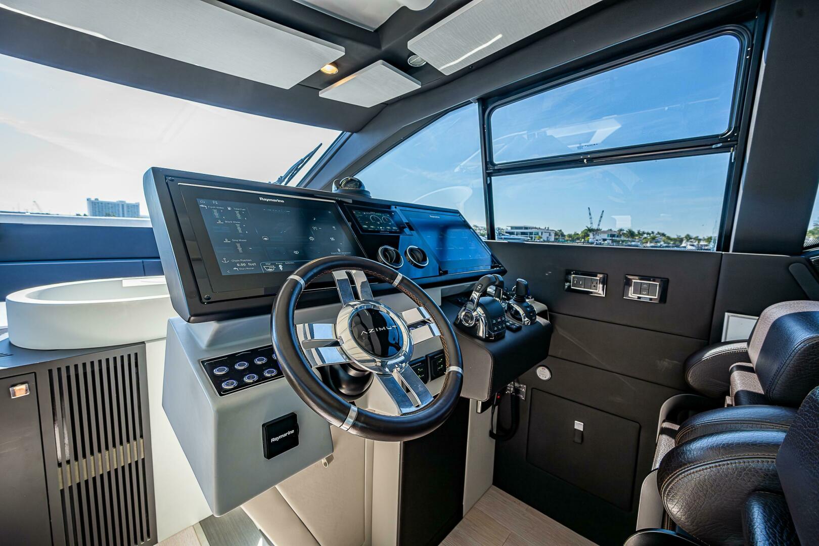 Slide: The Image of Azimut S7 2019 - 4997190